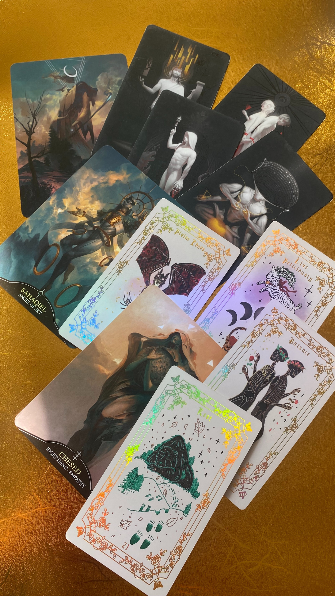 Tarot and oracle cards